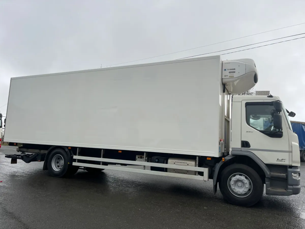 2016 daf Lf 55 220 18 ton multi temp fridge - Image 4