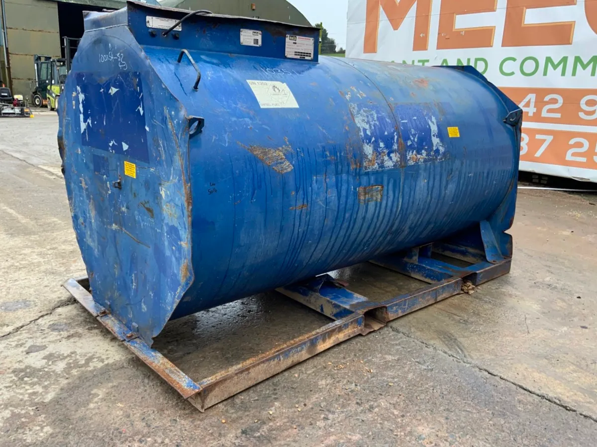 *** 2000LT STATIC BUNDED FUEL BOWSER......1035 *** - Image 2