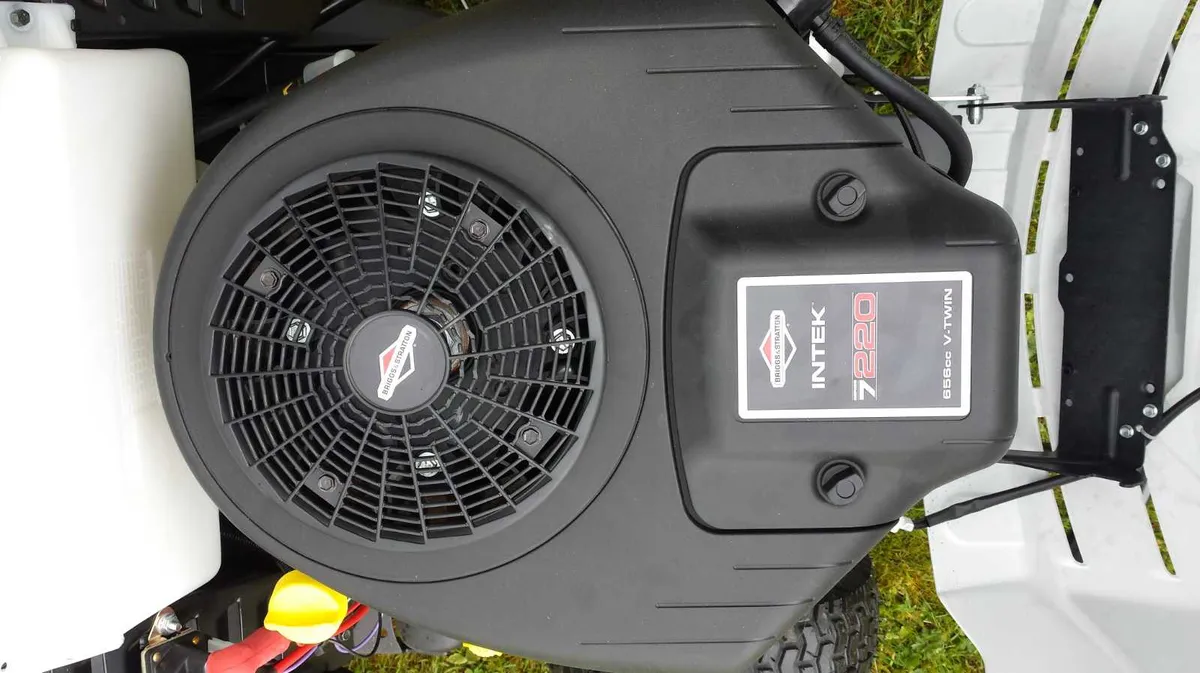 New 19.5 hp briggs and Stratton engine - Image 3