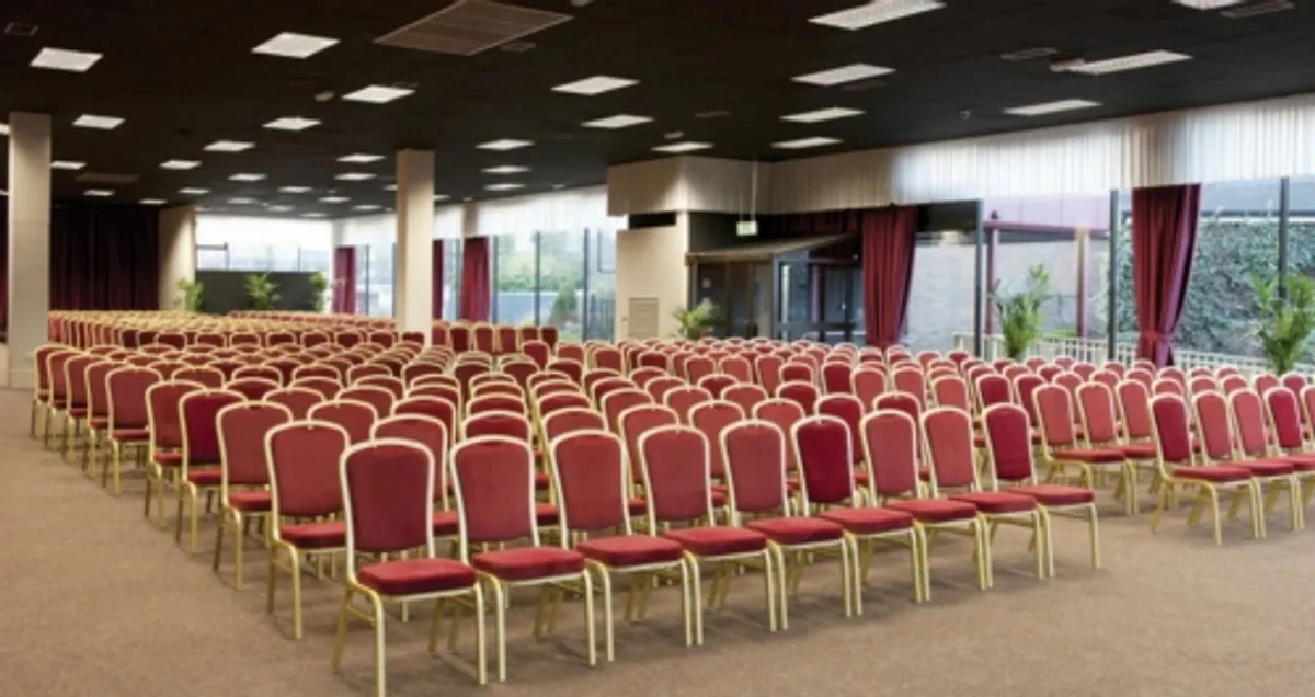 NEW Stacking Banqueting Chairs- Chiavari Chairs - Image 1