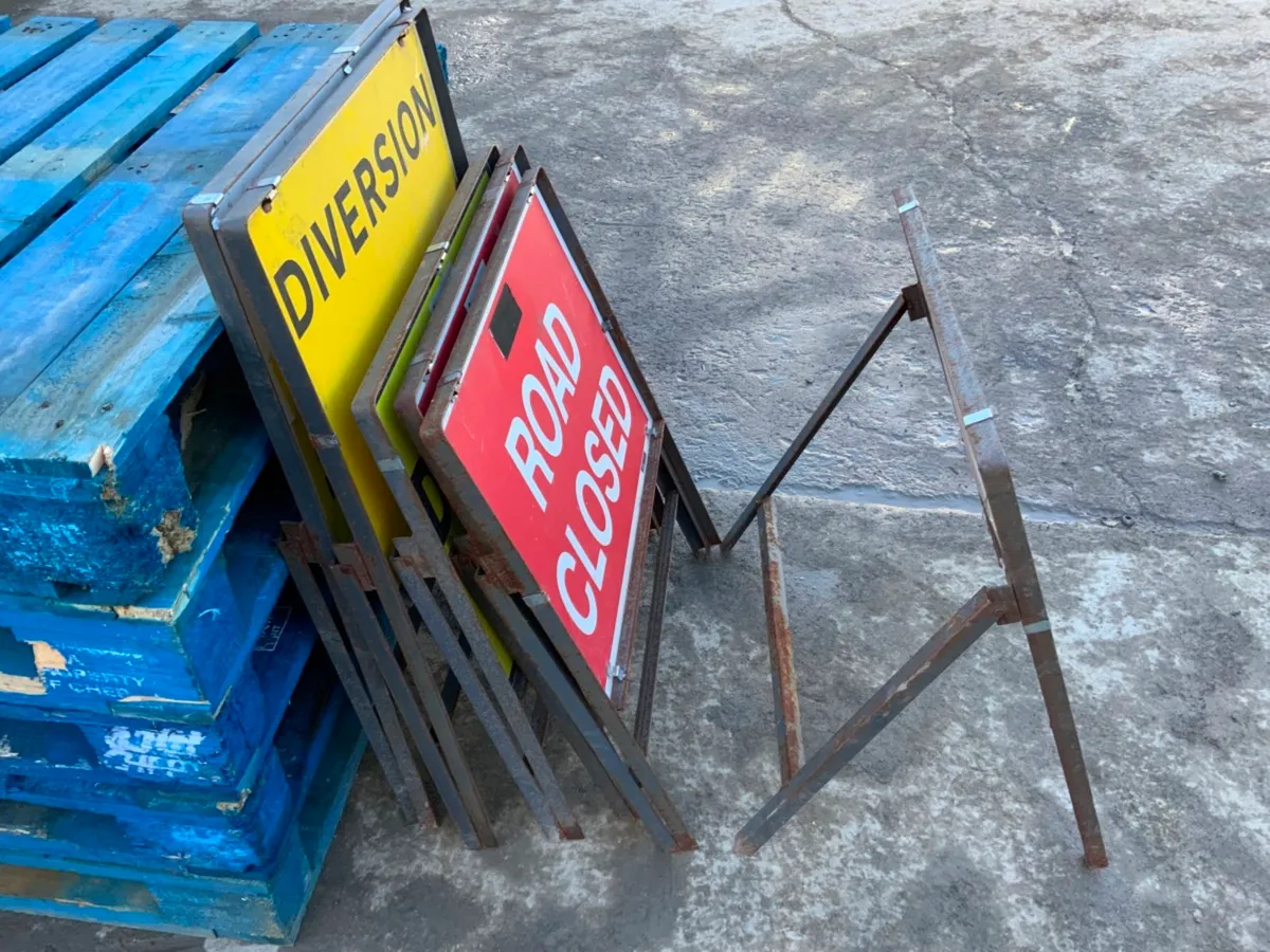 FREE STANDING METAL ROAD WORK SIGNS - Image 2