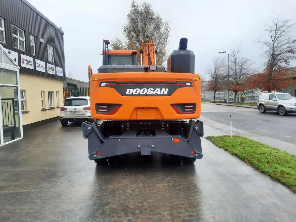 New Doosan Dx140W-7 (In Stock) - Image 3