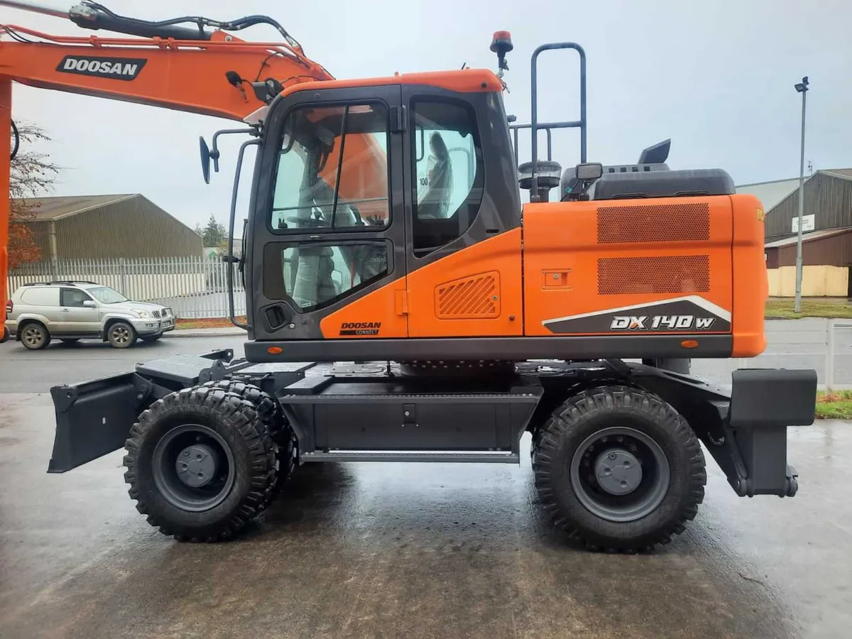 New Doosan Dx140W-7 (In Stock) - Image 4