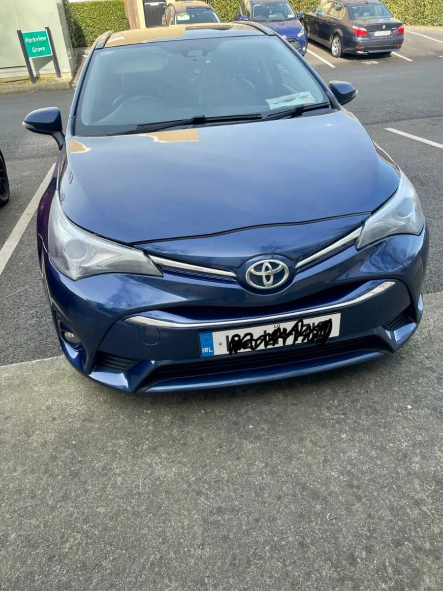 Toyota Avensis 2016 breaking for parts