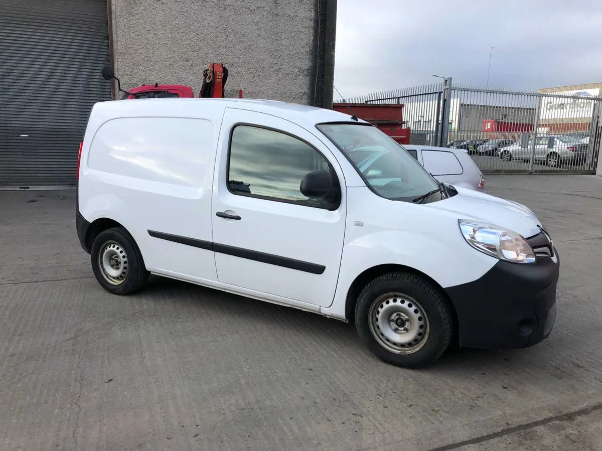 FOR HIRE 2019 RENAULT KANGOO - Image 1