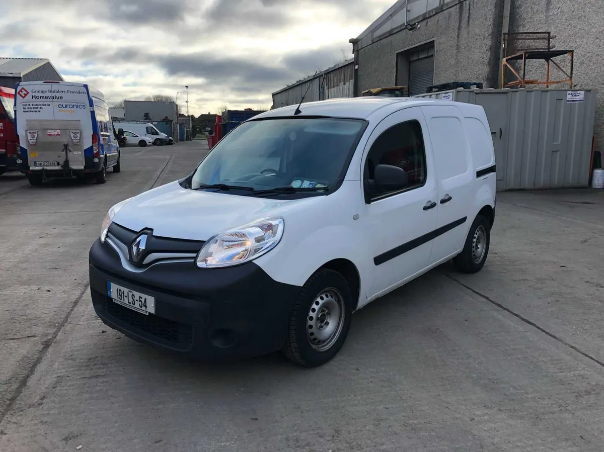 FOR HIRE 2019 RENAULT KANGOO - Image 2