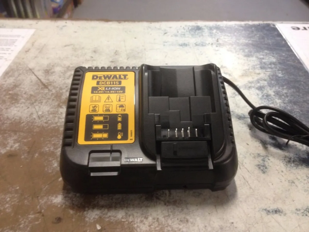 New Dewalt 18V Batteries & Chargers - Image 2