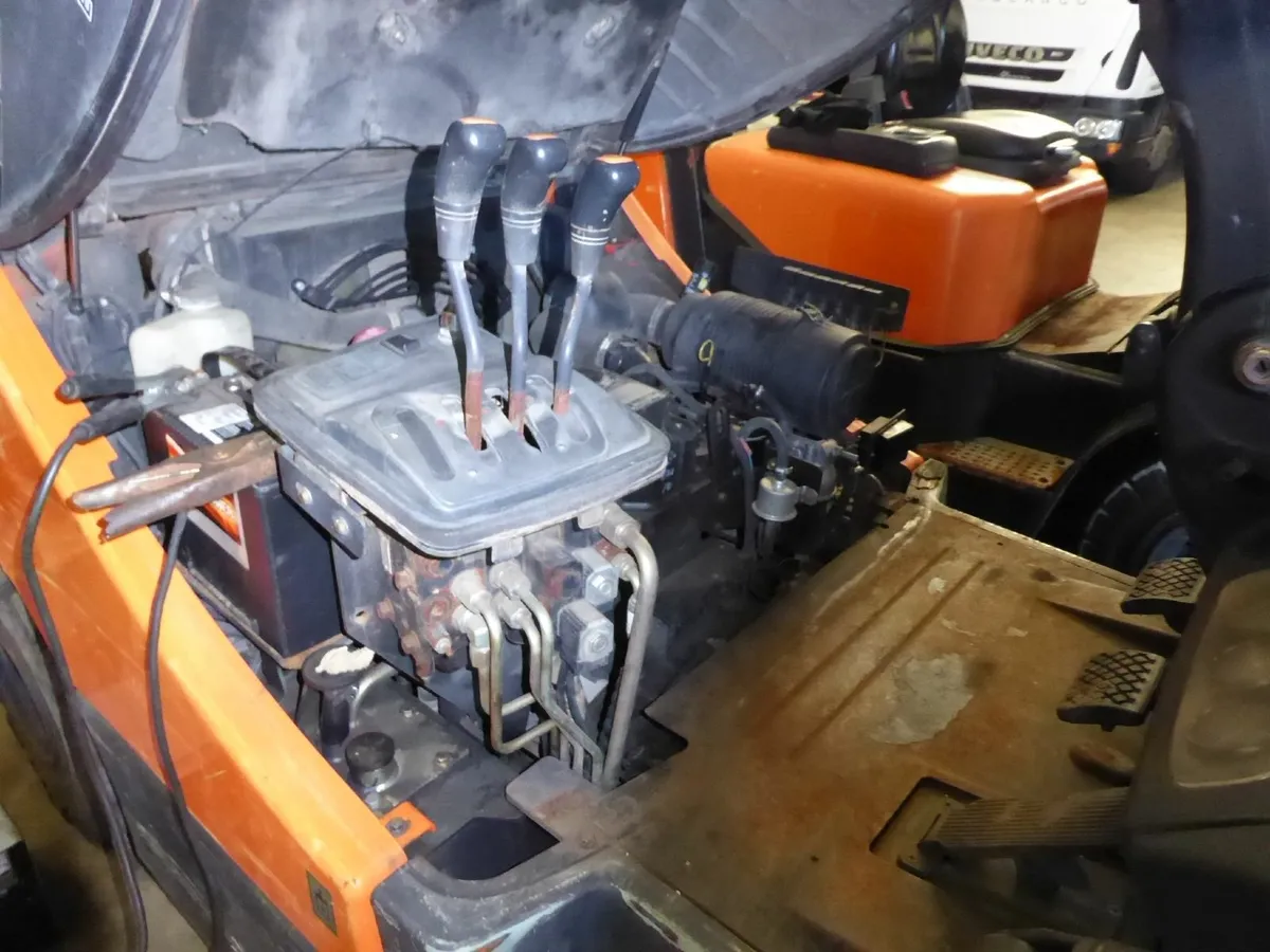 2007 Doosan  3 ton Forklift - Image 4