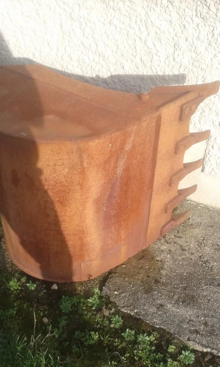 JCB buckets 3ft - Image 2