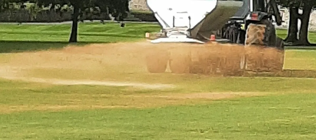 Sand Spreading - Image 2