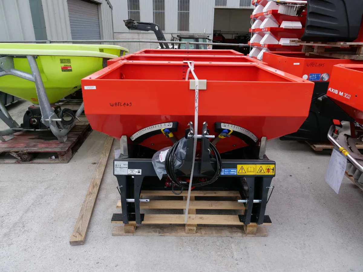 RAUCH FERTILISER  SPREADER - Image 3