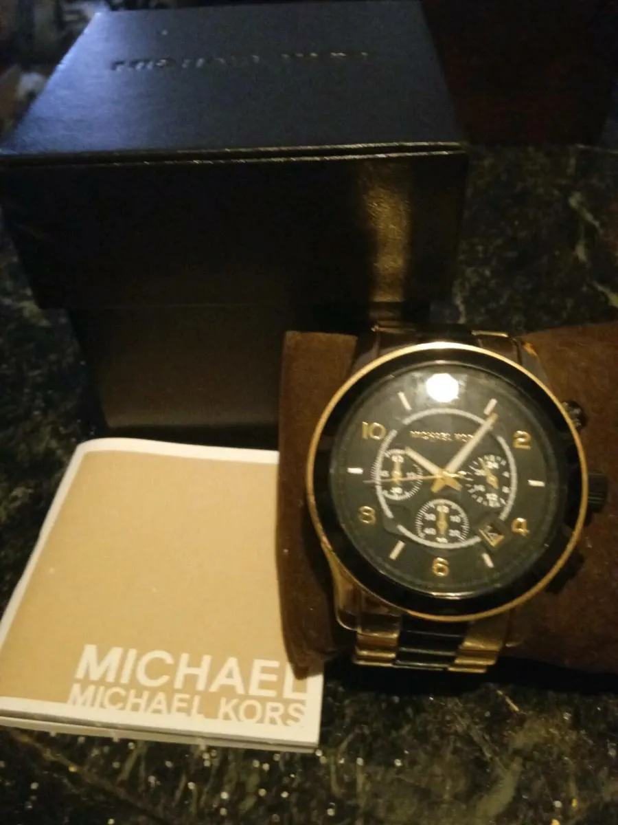 Michael Kors 8265 gents watch with box,papers