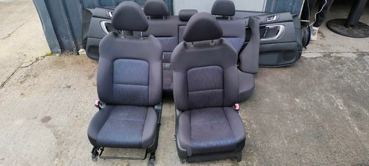 Subaru legacy seat's 2000-2009 estate - Image 1
