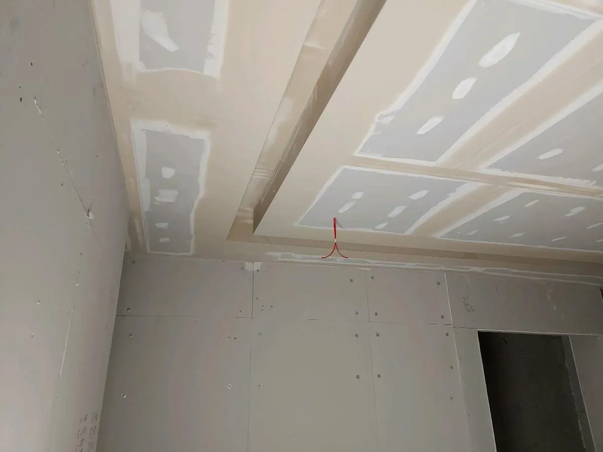 Tape and jointing - Image 2