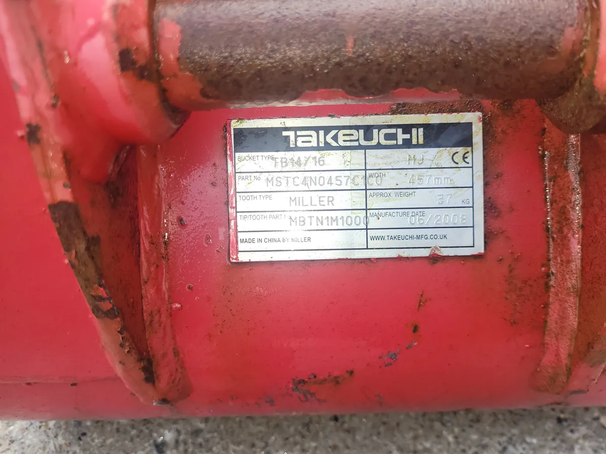 TAKEUCHI TB 016 BUCKETS - Image 4