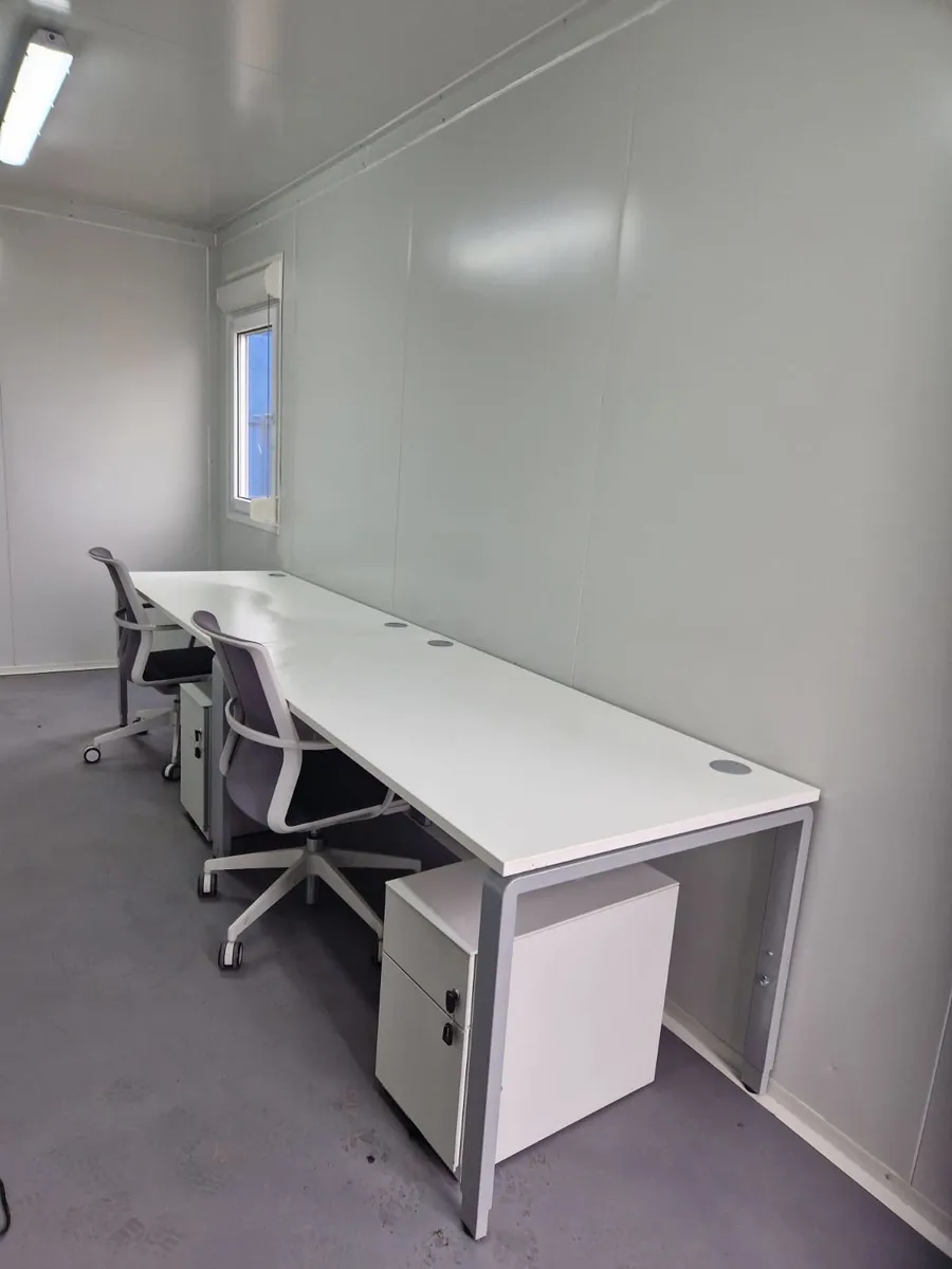 White office desks with mobile pedestal 2nd hand