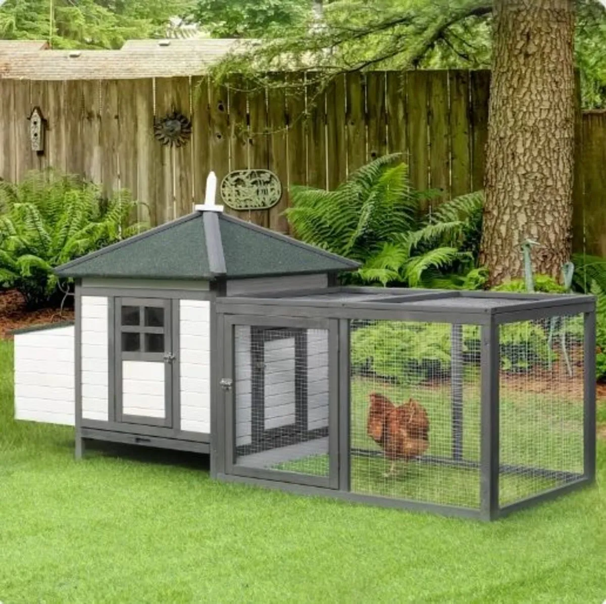 CHICKEN COOP - Image 1