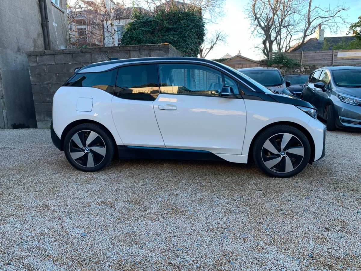 BMW i3 120 Ah Edrive - Image 2