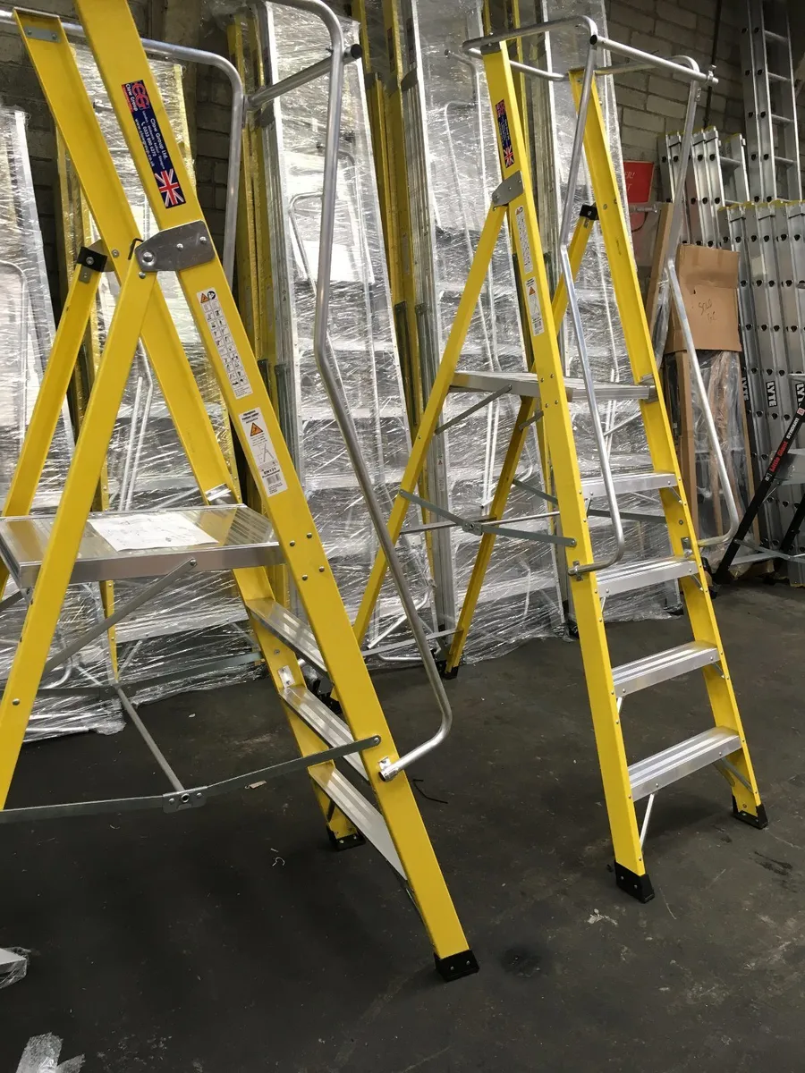 PODIUM LADDERS Dublin . Clow / Metrix.