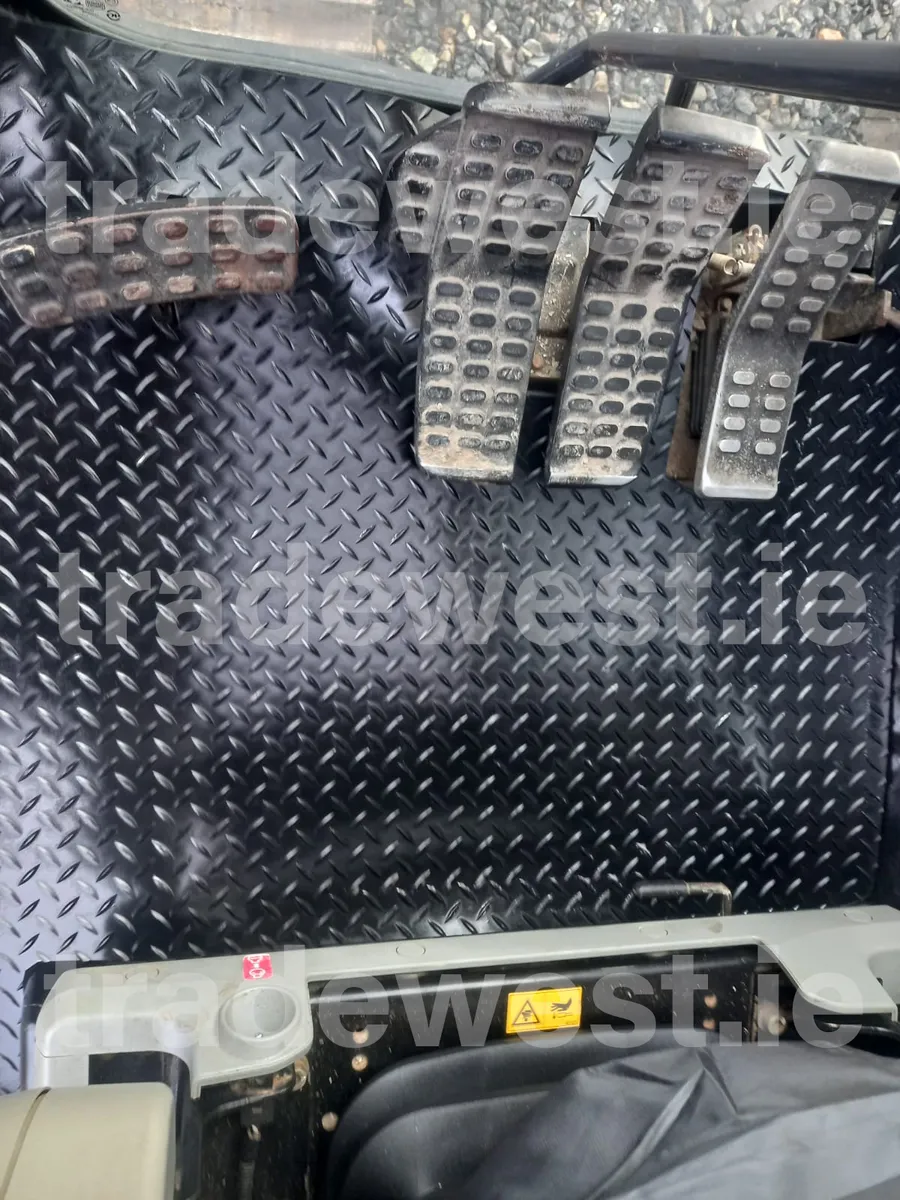 Hitachi Zaxis 130 Dash 5 Rubber Mat..Free Delivery - Image 4