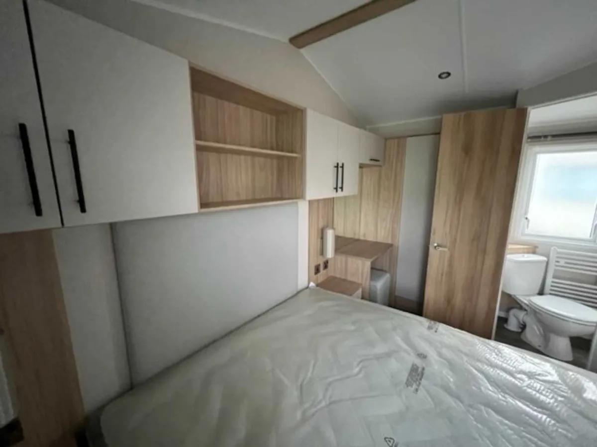 Willerby Manor 2 Bedroom - Image 3