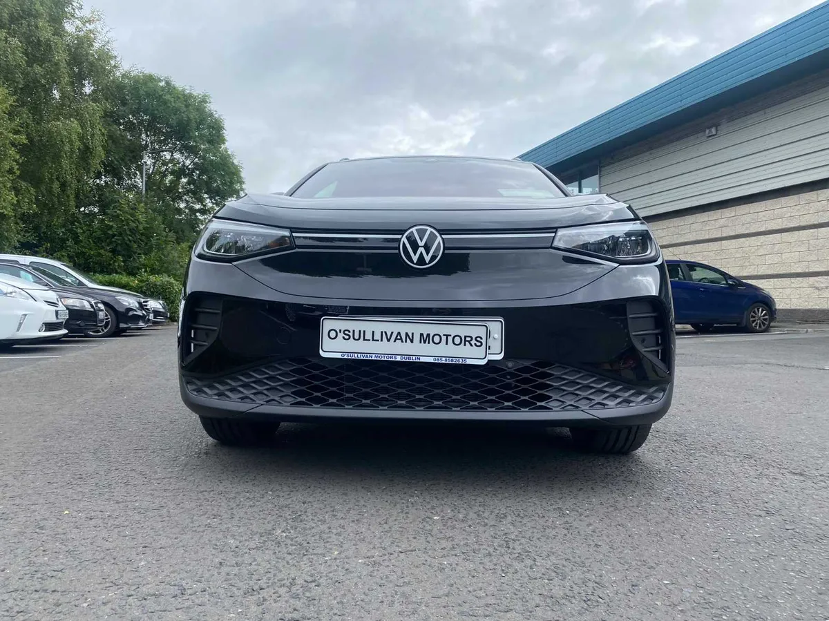 VW ID4 / Electric /2025/Taxi Spec - Image 2
