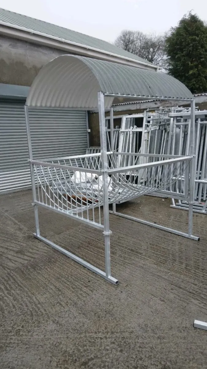 SHEEP ROUND BALE FEEDERS - Image 1