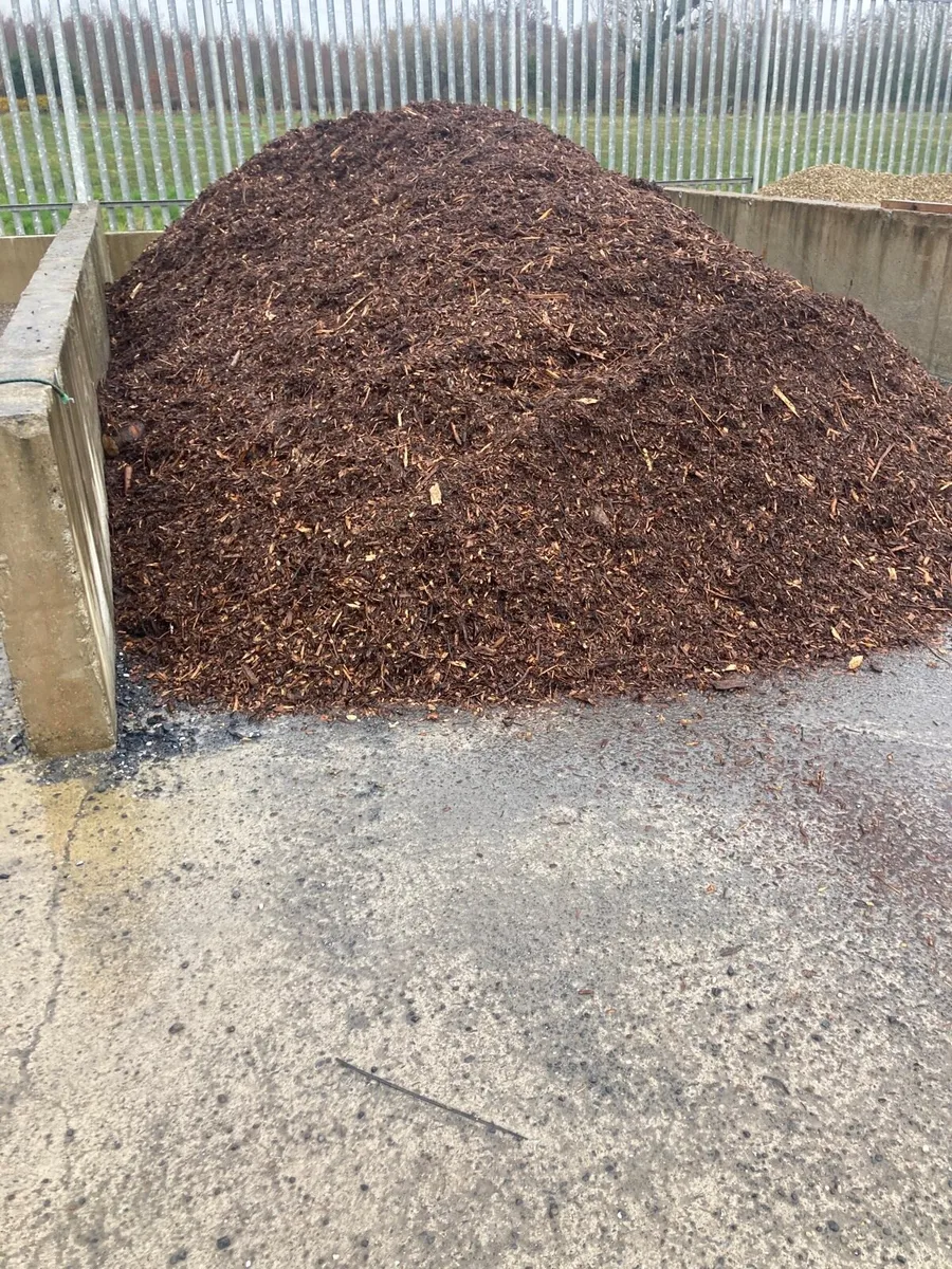 Bark mulch topsoil horse manure Gold Stone - Image 4