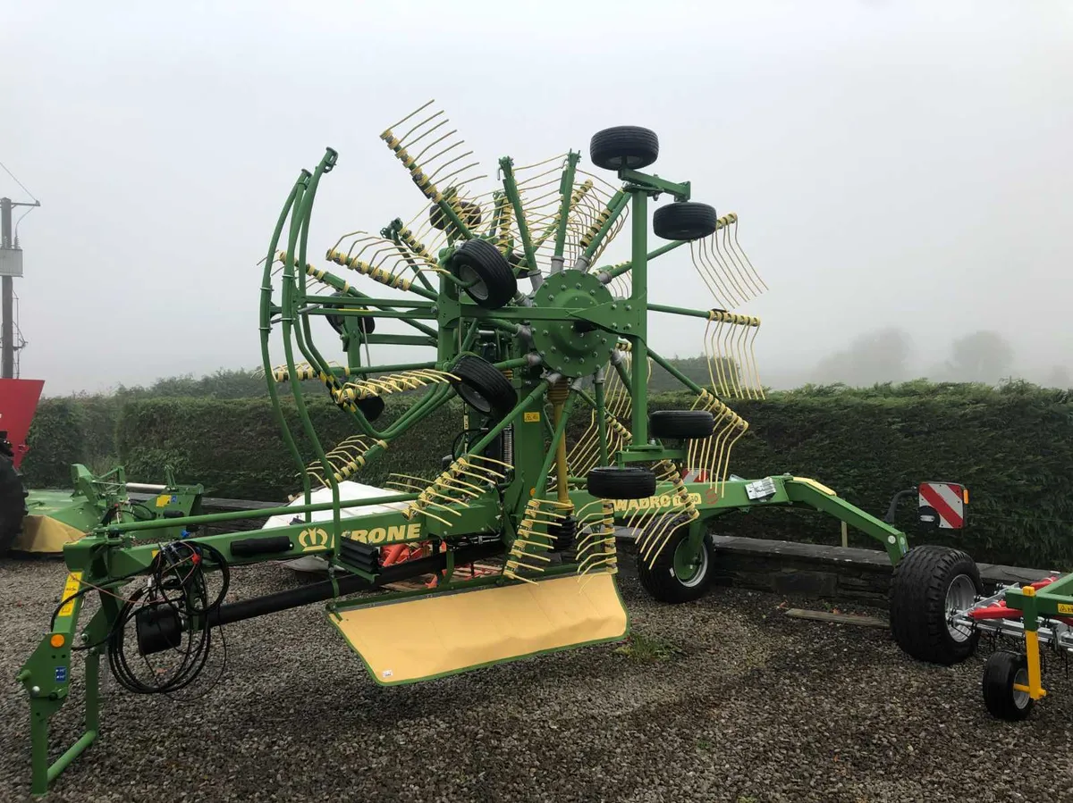 New Krone TC760 plus rake - Image 4