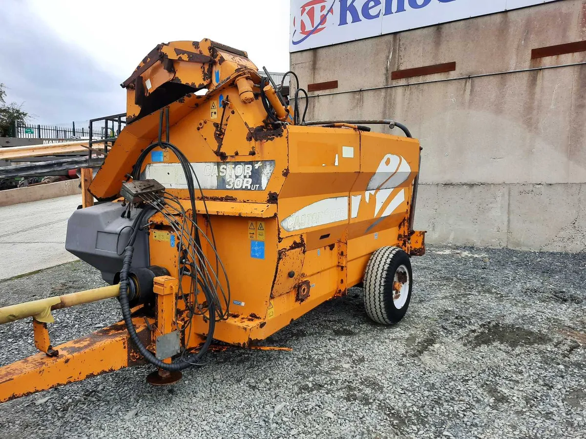 LUCAS CASTOR 30R - €6,500 - No VAT - Image 1