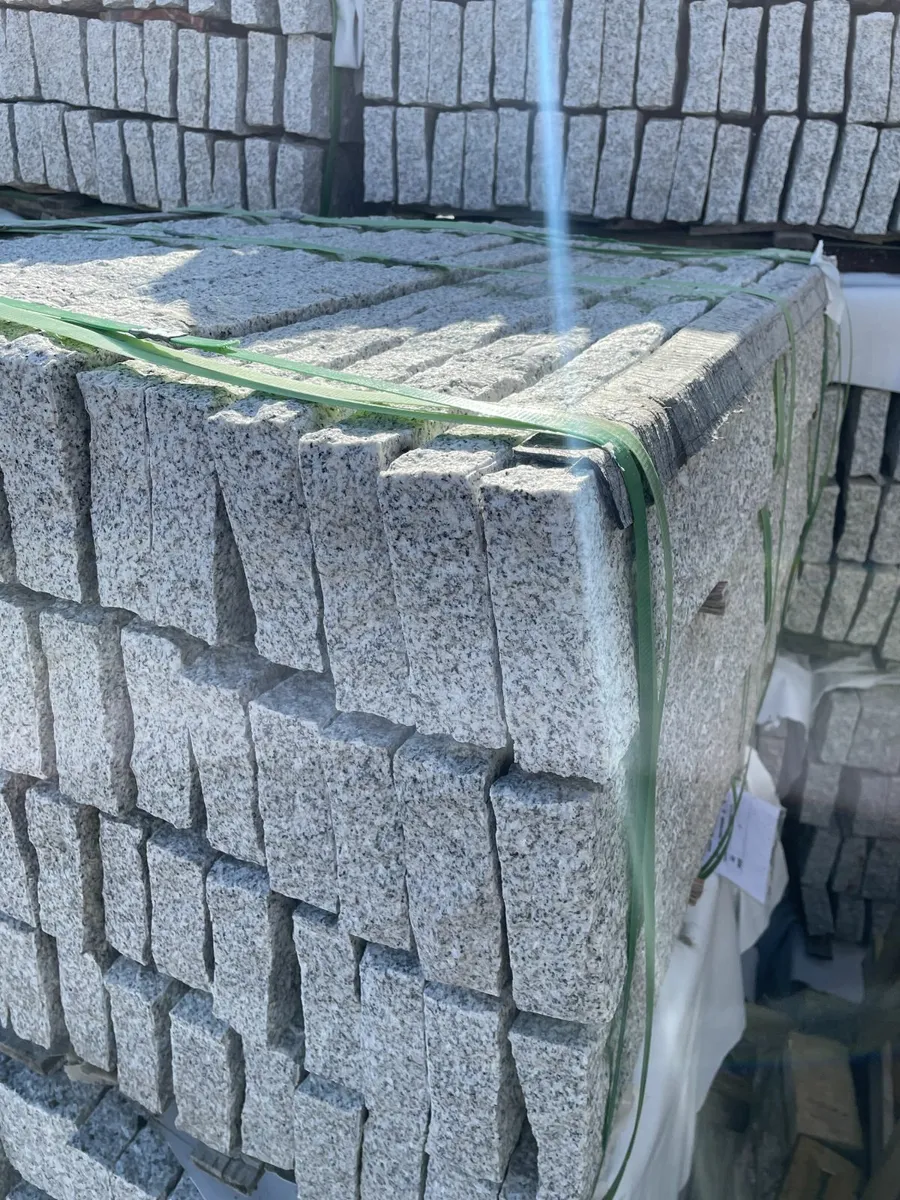 Silver granite kerb 50mm