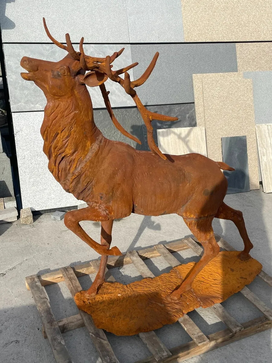 Large cast iron stag - Image 2