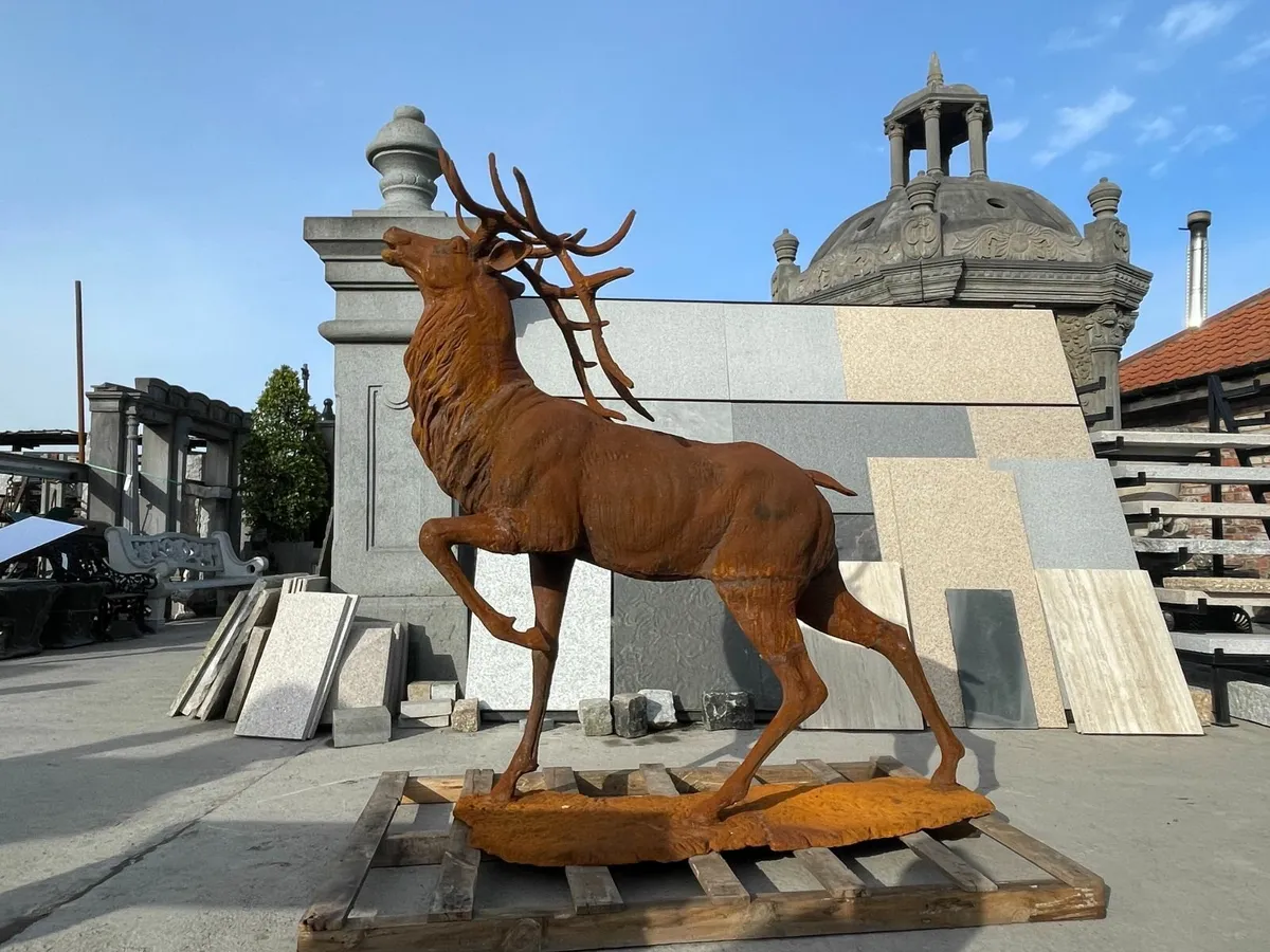 Large cast iron stag - Image 3