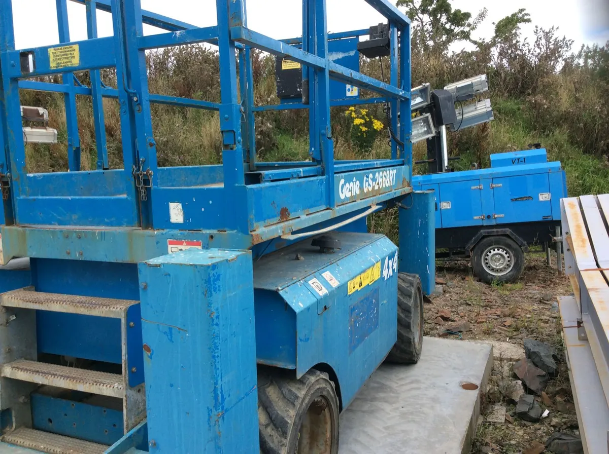 Scissor lift - Image 3