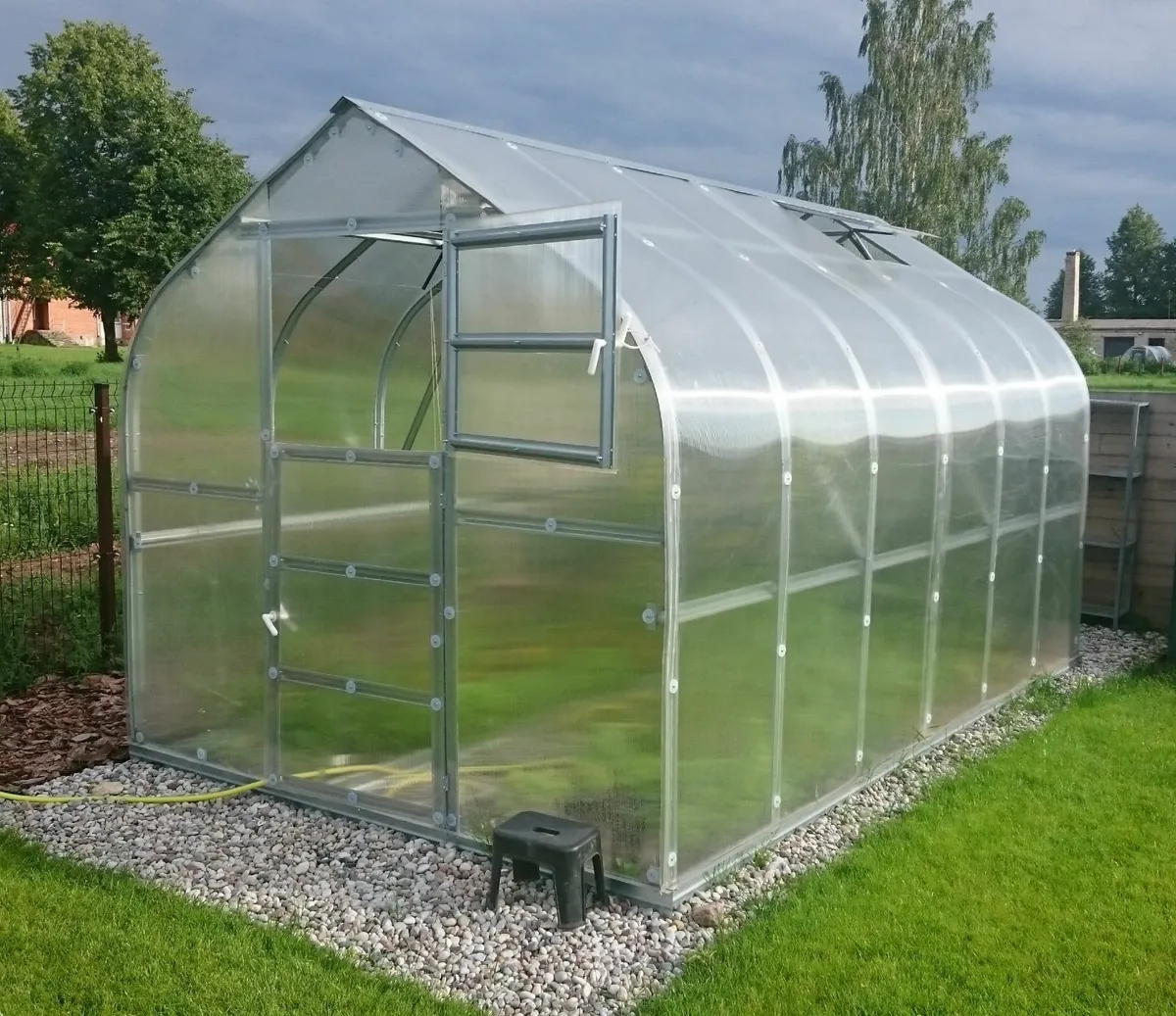 Greenhouse Raindrop **Auto Roof windows included** - Image 1