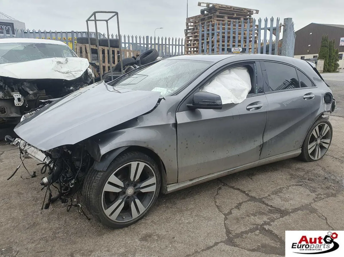 15 MERCEDES  A180 1.5 CDI  AUTO FOR BREAKING - Image 1