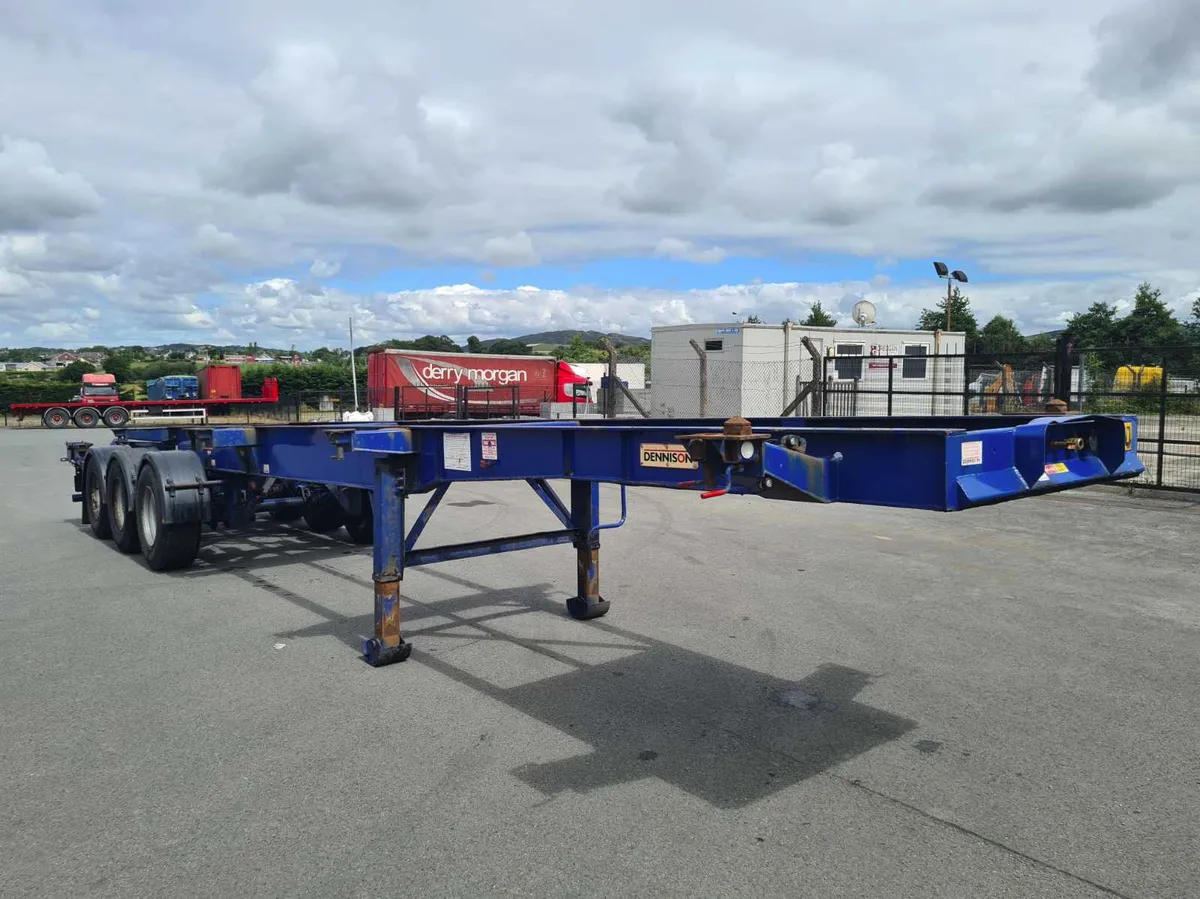 2008 DENNISON SLIDING SKELETAL TRAILER - Image 1