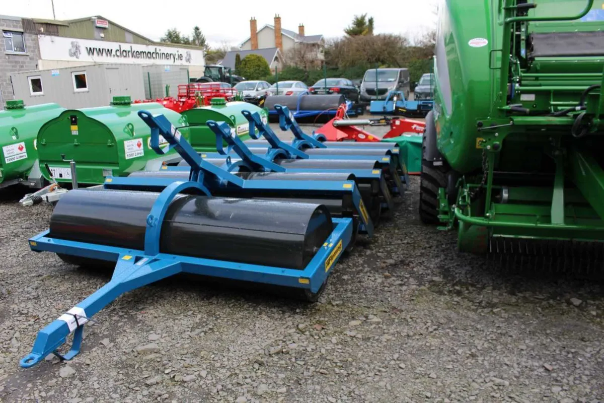 Fleming 8ft Land Rollers - Image 1