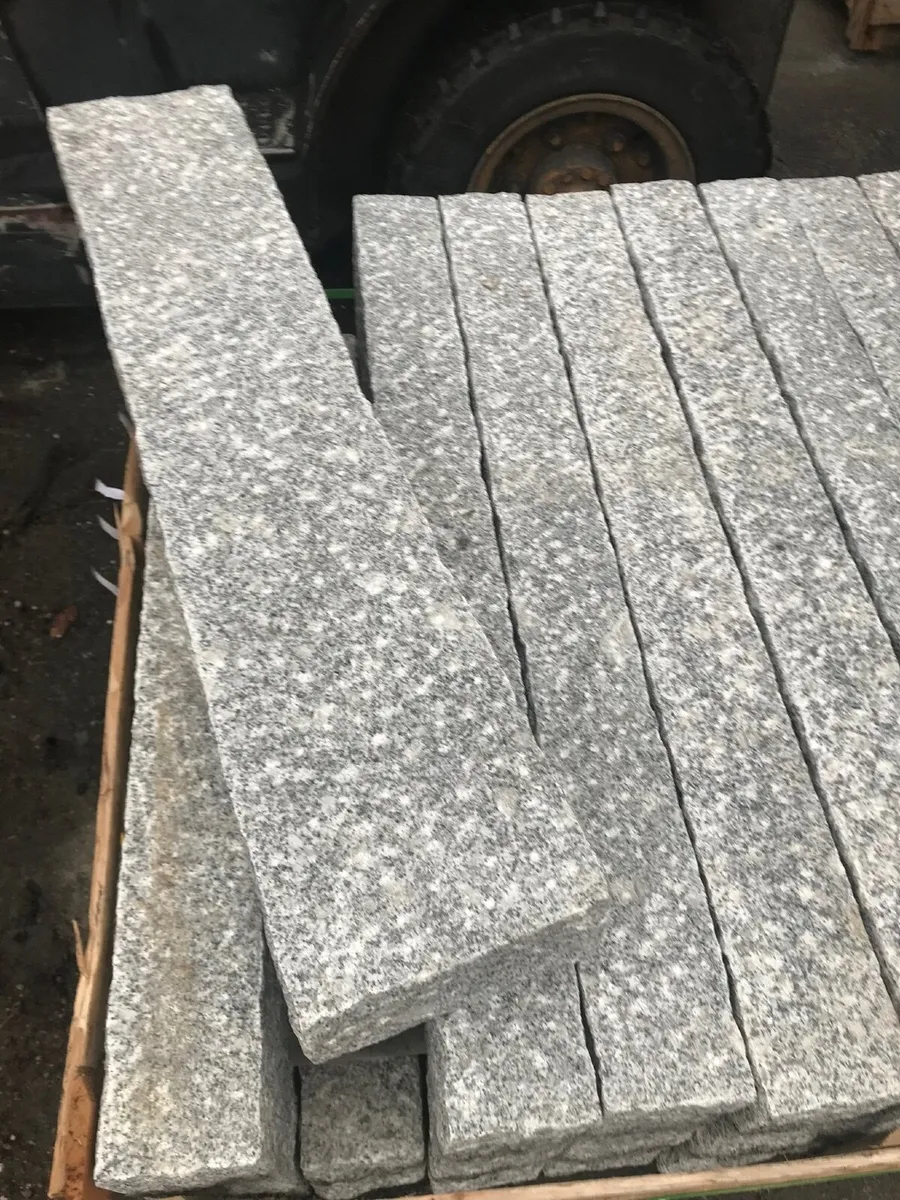 Granite kerbs
