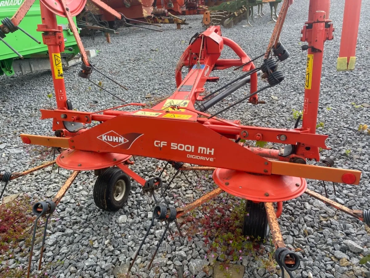 Kuhn 4 rotor tedder - Image 2