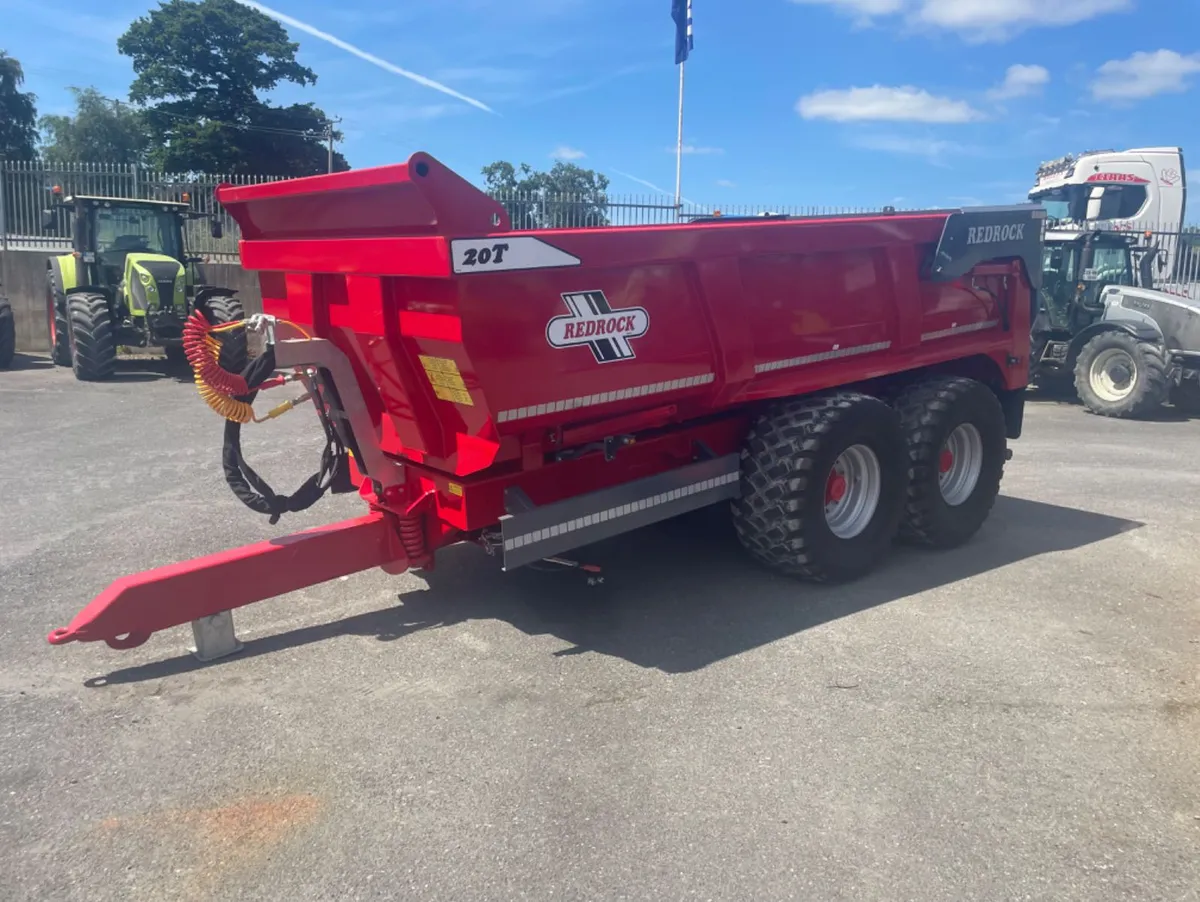 Redrock 20T / 16T Half Pipe Dump Trailer