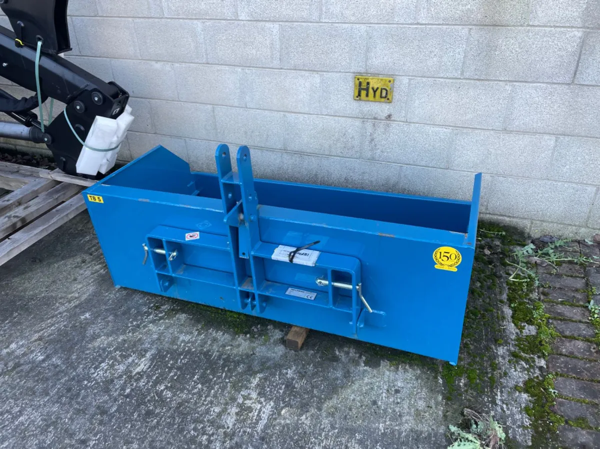 New Fleming 5ft transport box