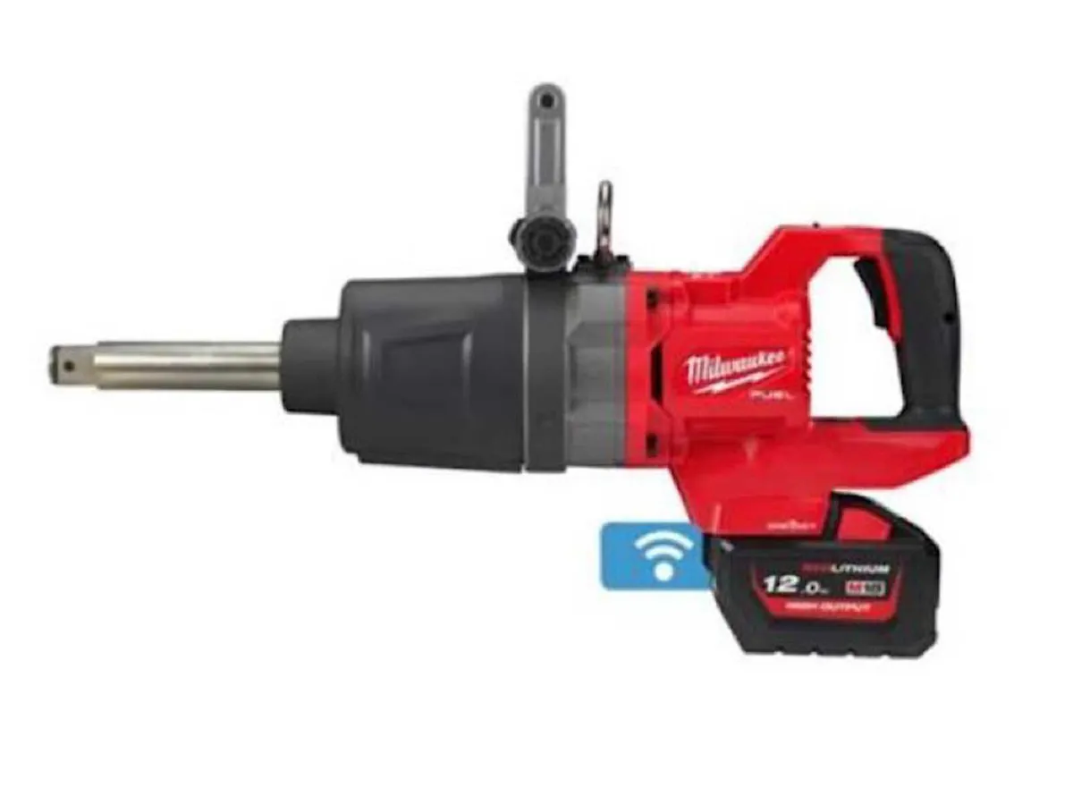 Long Shank Milwaukee 1" Impact Wrench Kit - Image 3