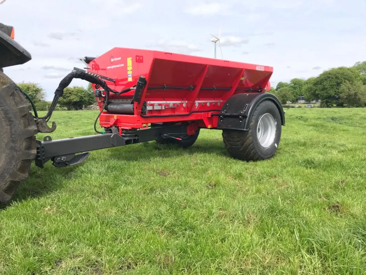 Agri-spread fert,lime,rear discharge spreaders - Image 3