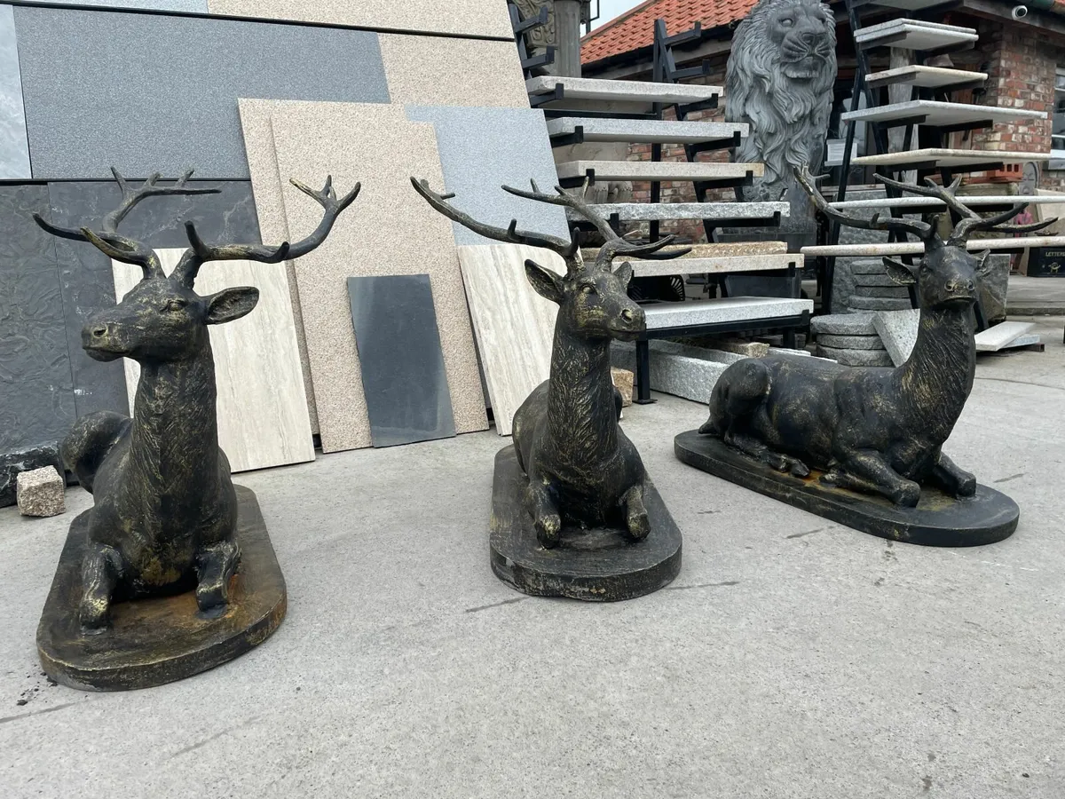Cast iron garden stag - Image 2