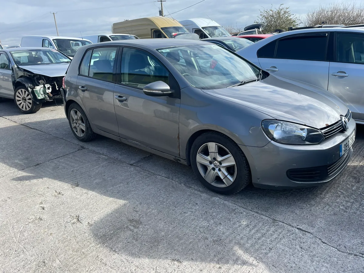 2009 vw golf 2.0 tdi 110bhp for dismantling - Image 1