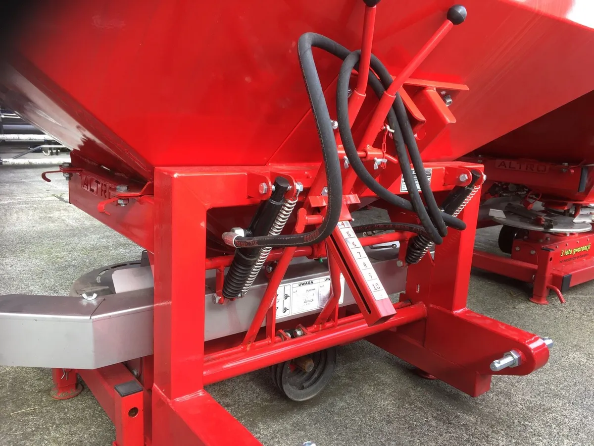 Fertilizer spreader for sale in Co. Cavan for €2,000 on DoneDeal