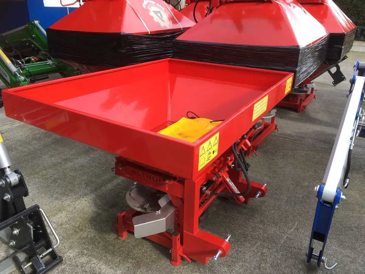 Fertilizer spreader for sale in Co. Cavan for €2,000 on DoneDeal