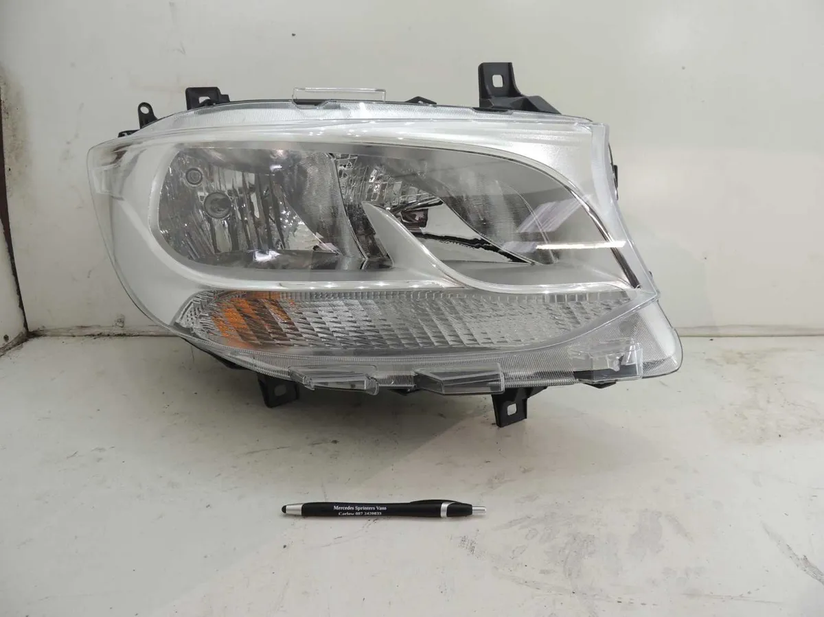 Mercedes Sprinter Headlight '06-'22 - Image 1