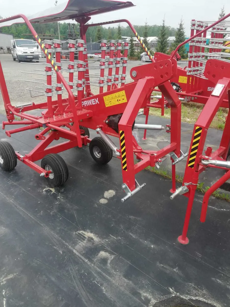 Silage rake